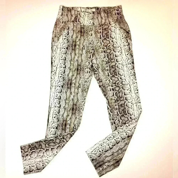 C EST. 1946 Womens Contemporary animal Print Pants Size 6 - Picture 6 of 8